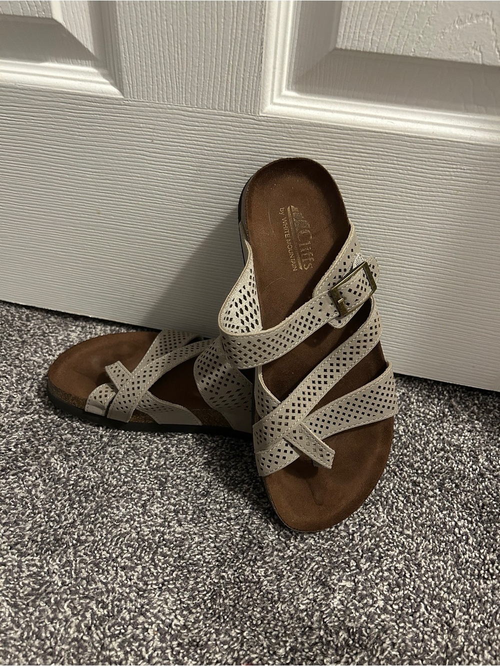 Cliff White Mountain Women's Gray Perforated Footbed Sandals with Buckle